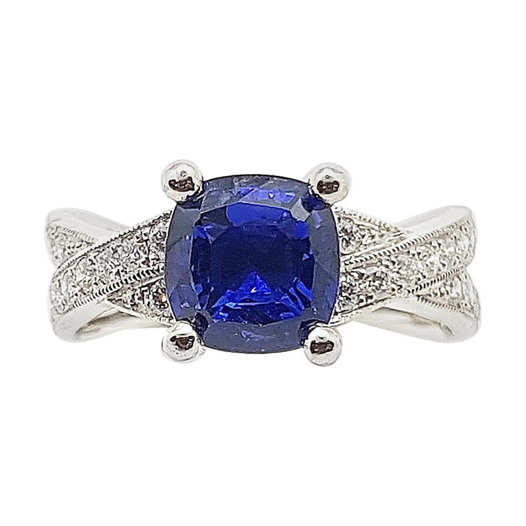 SJ1826 - Blue Sapphire with Diamond Ring Set in 18 Karat White Gold Settings