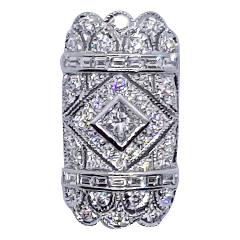 SJ2255 - Diamond Pendant Set in 18 Karat White Gold Settings