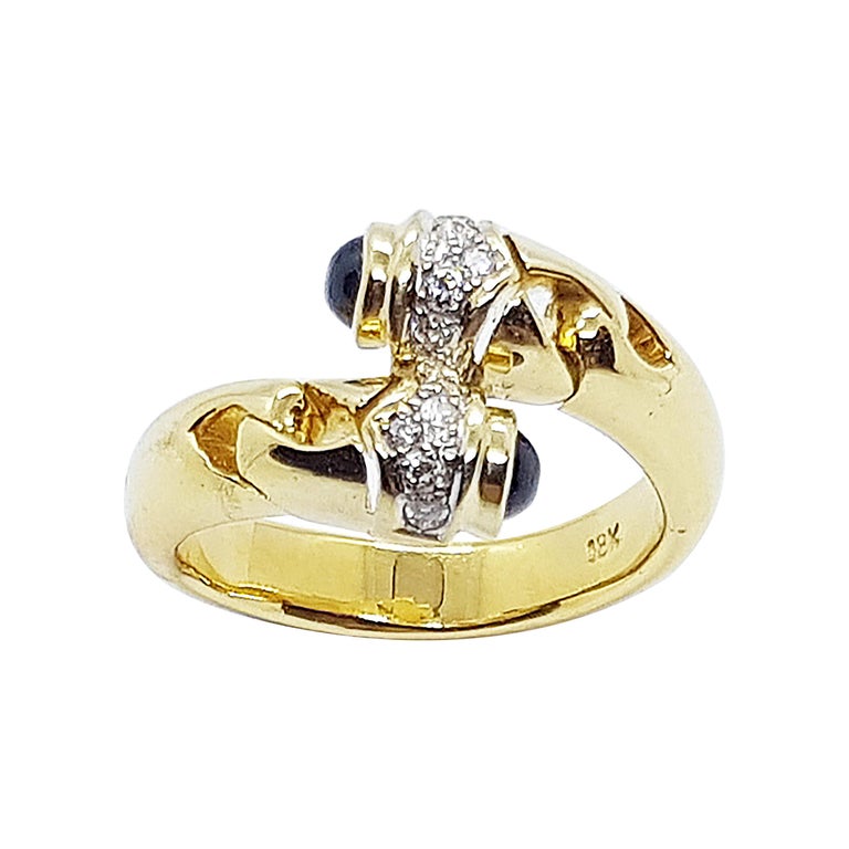 SJ6257 - Cabochon Blue Sapphire with Diamond Ring Set in 18 Karat Gold Settings
