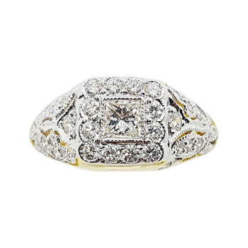 SJ1806 - Diamond Ring Set in 18 Karat Gold Settings