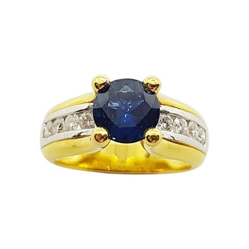 SJ1986 - Round Cut Blue Sapphire with Diamond Ring Set in 18 Karat Gold Settings