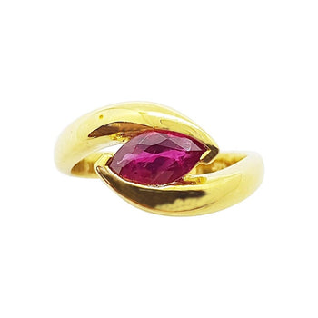 SJ1495 - Ruby Ring Set in 18 Karat Gold Settings