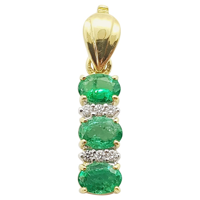 SJ6183 - Emerald with Diamond Pendant Set in 18 Karat Gold Setting