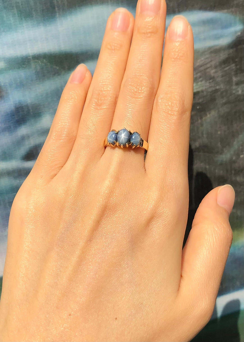 JR0041O - Blue Star Sapphire & Diamond Ring set in 18 Karat Gold Setting