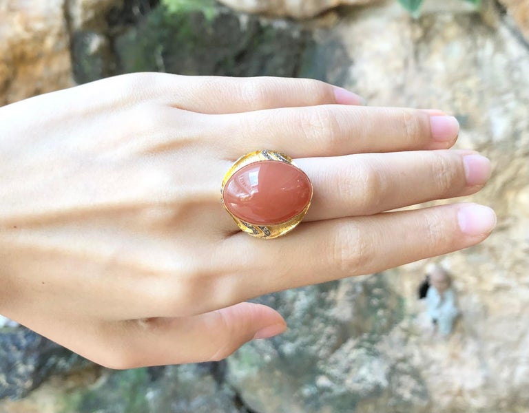 SJ1153 - Moonstone with Brown Diamond Ring Set in 18 Karat Gold Settings