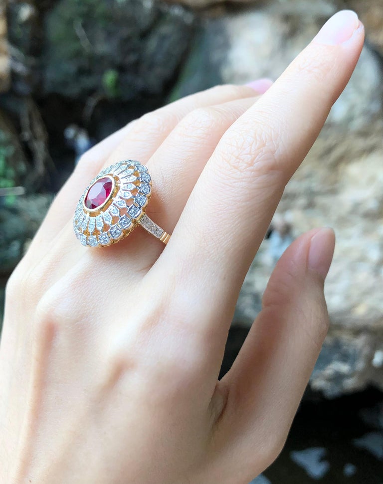 JR0383T - Ruby & Diamond Ring Set in 18 Karat Gold Setting