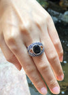 SJ3083 - Black Sapphire, Blue Sapphire, Yellow Sapphire Ring et in Silver Settings