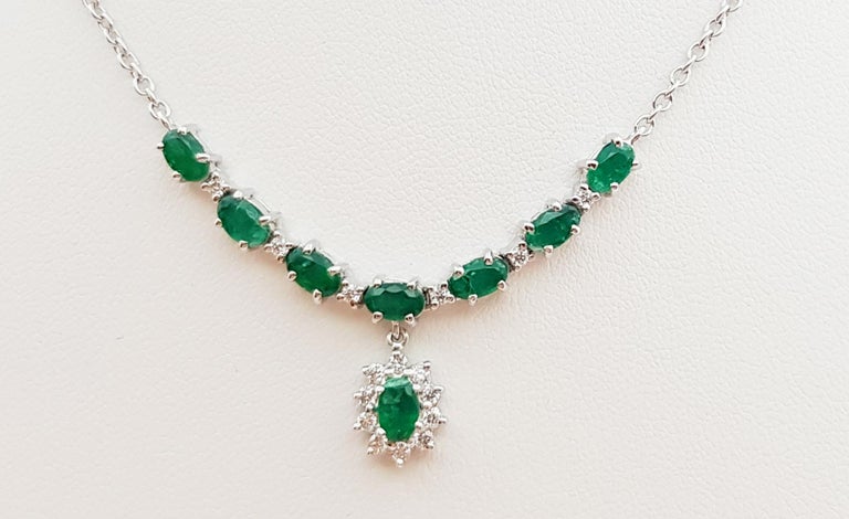 SJ2845 - Emerald with Diamond Necklace Set in 18 Karat White Gold Settings
