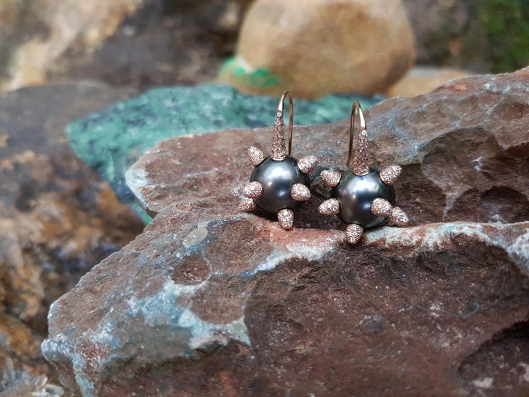 JE0368S - Tahitian South Sea Pearl & Diamond Earrings Set in 18 Karat Rose Gold Setting