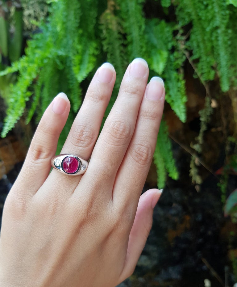 SJ1840 - Cabochon Ruby with Diamond Ring Set in Platinum 900 Settings
