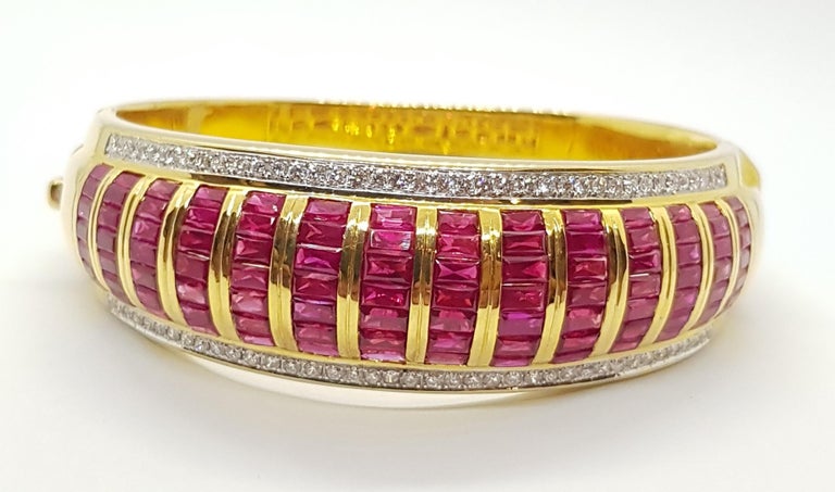 SJ1853 - Ruby with Diamond Bangle Set in 18 Karat Gold Settings