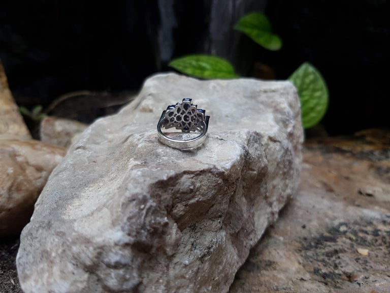 SJ1776 - Blue Sapphire with Diamond Ring Set in 18 Karat White Gold Settings
