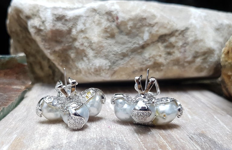 SJ1268 - South Sea Pearl with Diamond Earrings Set in 18 Karat White Gold Settings