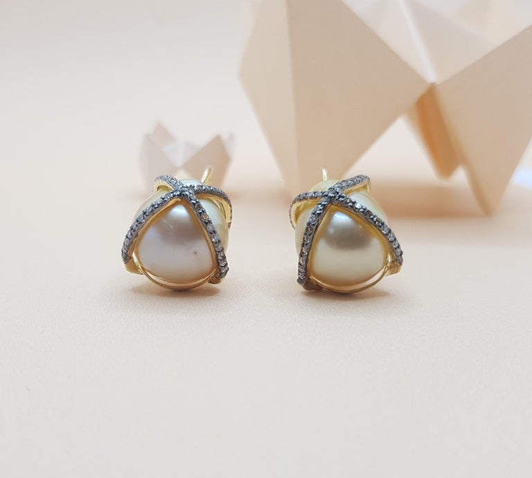 SJ3104 - South Sea Pearl with Diamond 0.65 Carat Earrings Set in 18 Karat Gold Settings