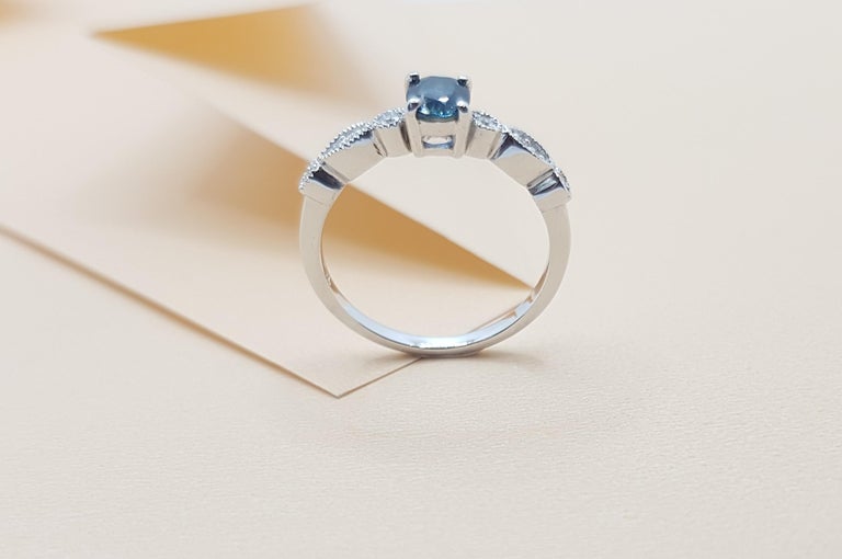 SJ2732 - Blue Sapphire with Diamond Ring Set in 18 Karat White Gold Settings