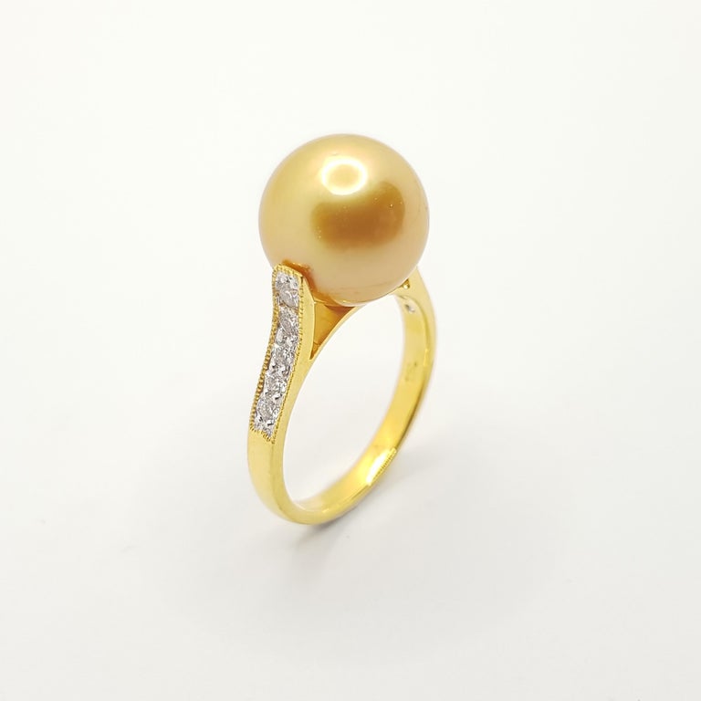 SJ1213 - Golden South Sea Pearl with Diamond Ring Set in 18 Karat Gold Settings