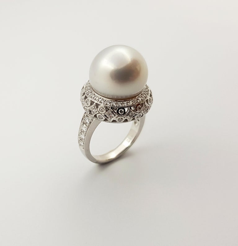 JR0213R - South Sea Pearl & Diamond Ring Set in 18 Karat White Gold Setting