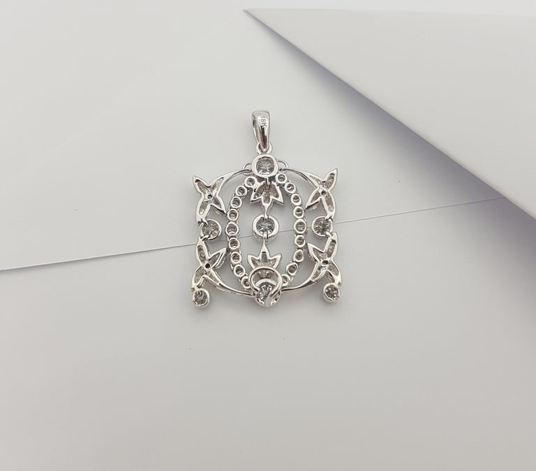 SJ1270 - Diamond Pendant Set in 18 Karat White Gold Settings