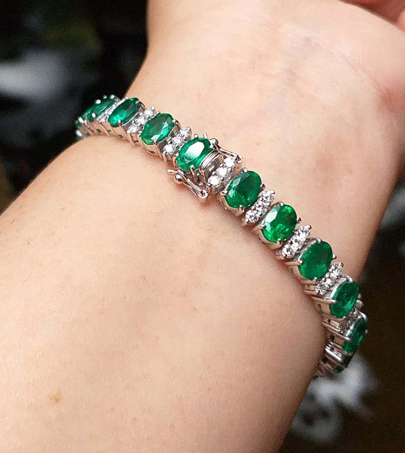SJ2360 - Emerald with Diamond Bracelet Set in 18 Karat White Gold Settings