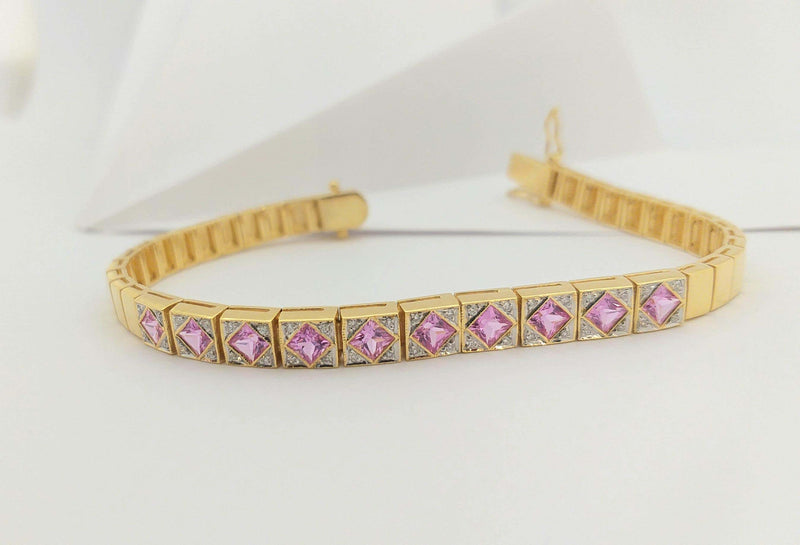 SJ6278 - Pink Sapphire with Diamond Bracelet Set in 18 Karat Gold Settings