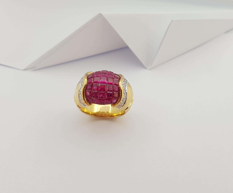 SJ6279 - Ruby with Diamond Ring Set in 18 Karat Gold Settings