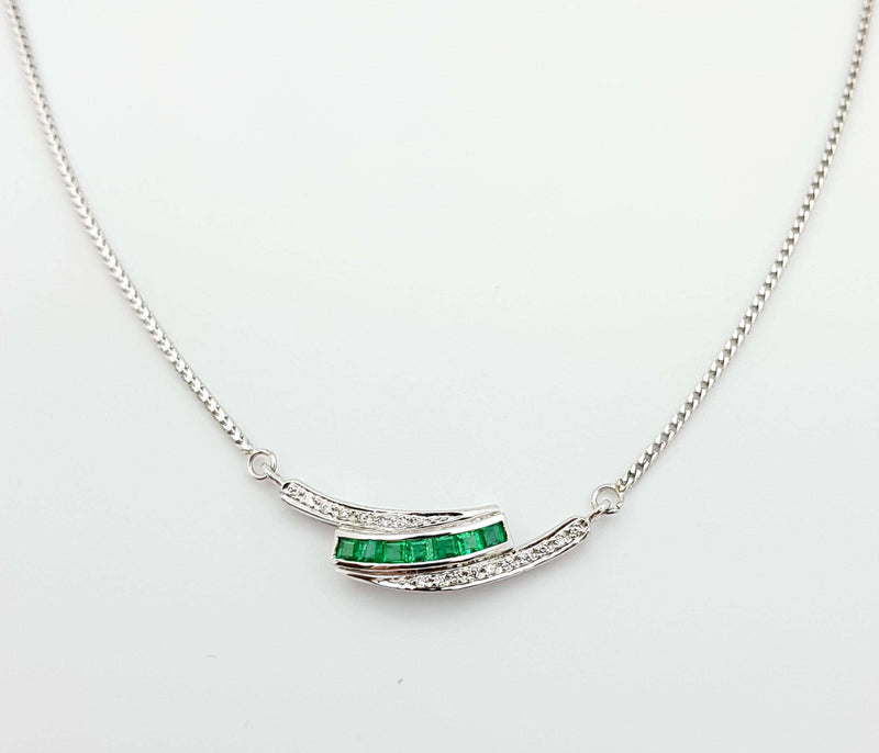 SJ2927 - Emerald with Diamond Necklace Set in 18 Karat White Gold Settings