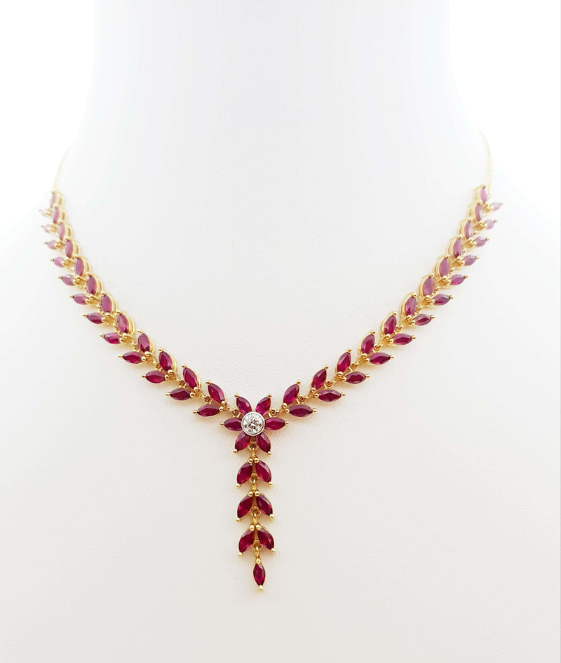 SJ2511 - Ruby with Diamond Necklace Set in 18 Karat Gold Setting