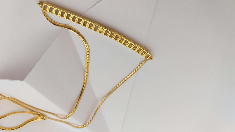 JN0016R - White Sapphire Necklace Set in 18 Karat Gold Setting