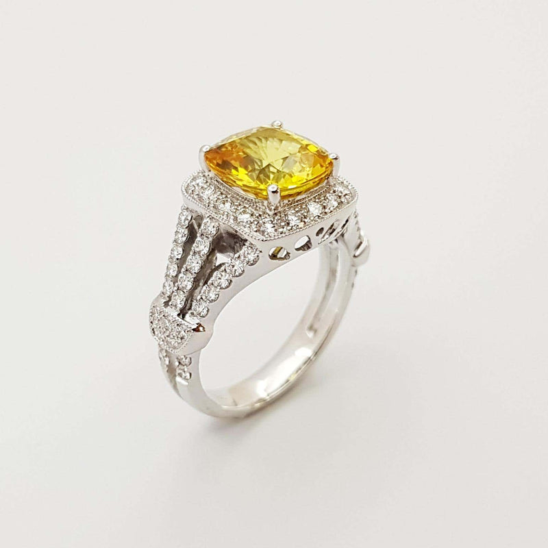 SJ6277 - Yellow Sapphire with Diamond Ring Set in 18 Karat White Gold Settings