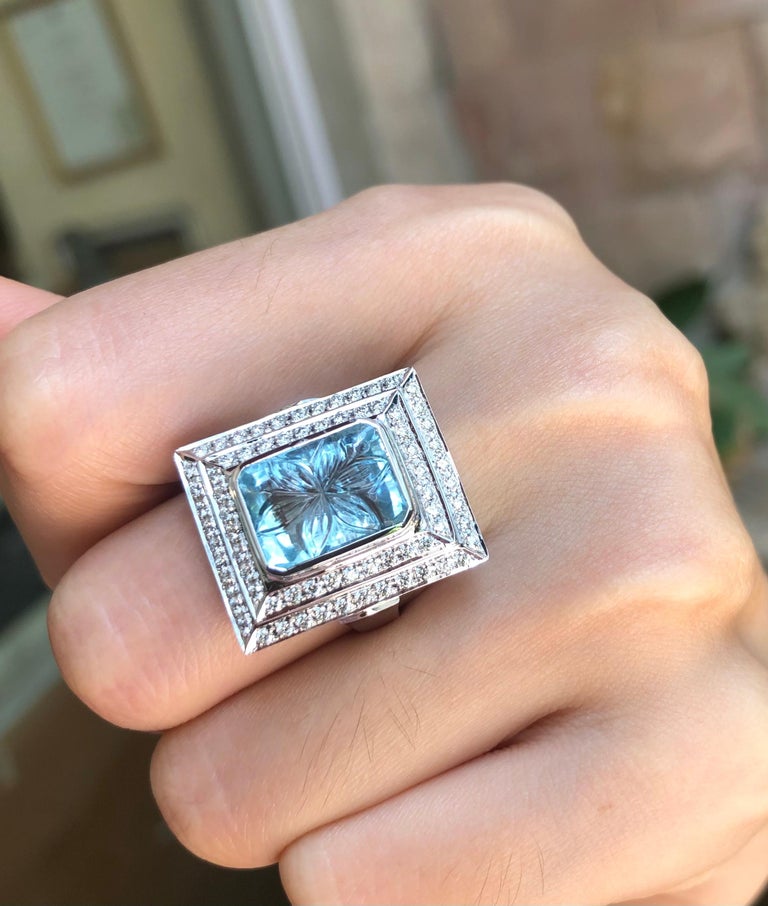 SJ6187 - Carved Aquamarine with Diamond Ring Set in 18 Karat White Gold Settings