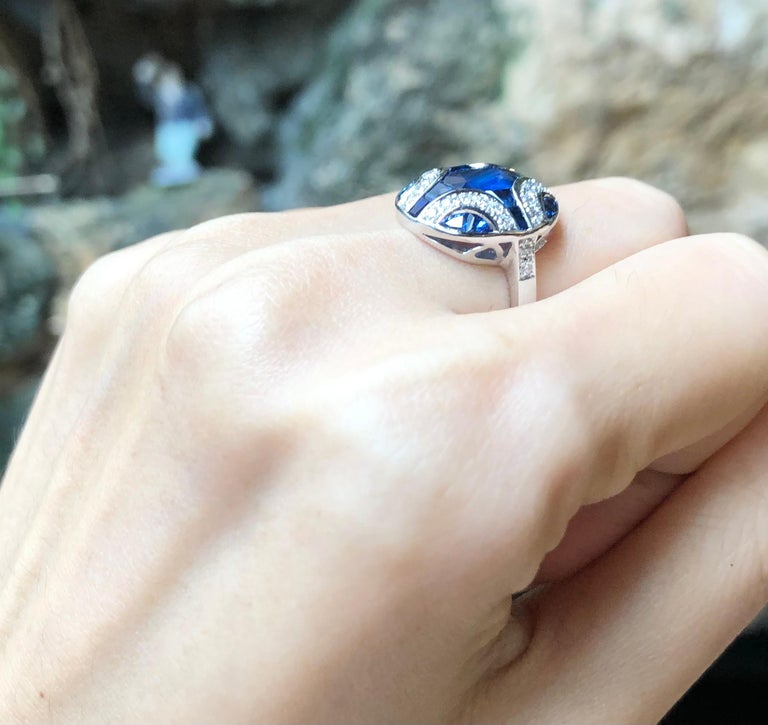 SJ6091 - Blue Sapphire with Diamond Ring Set in 18 Karat White Gold Settings