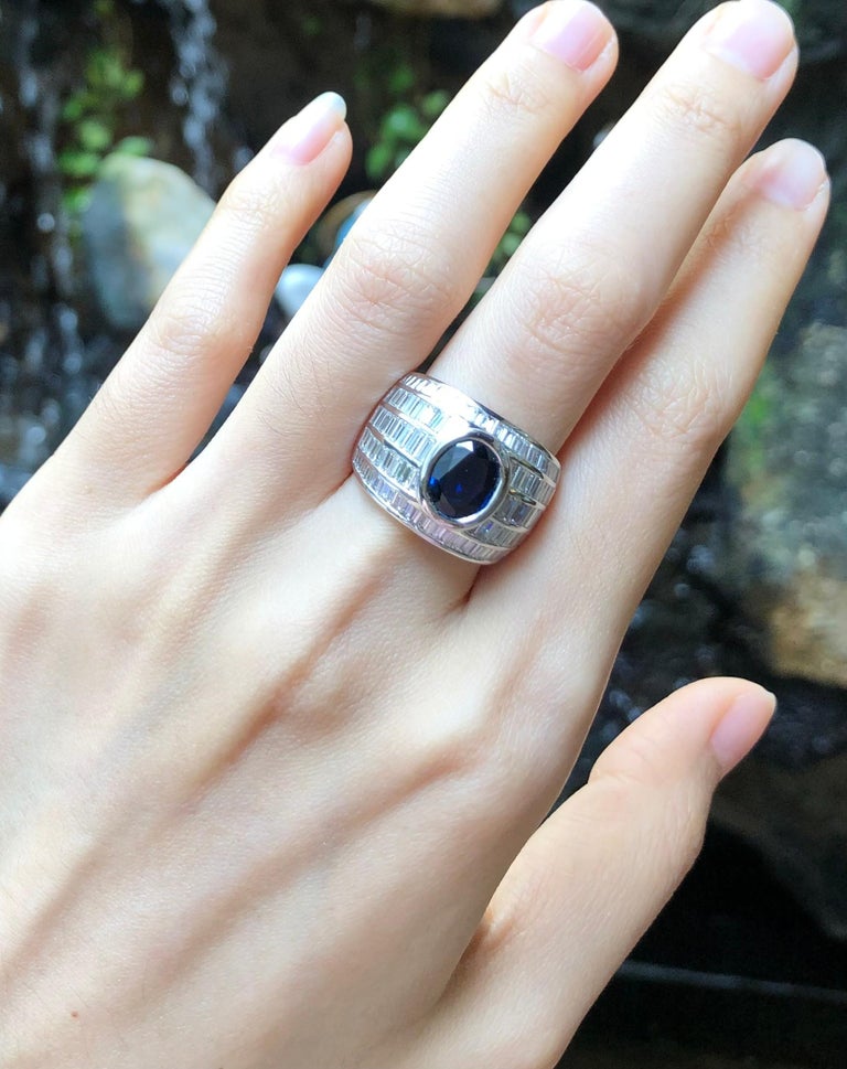 SJ1567 - Blue Sapphire with Diamond Ring Set in 18 Karat White Gold Settings
