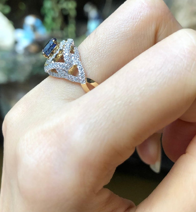 SJ1386 - Blue Sapphire with Diamond Ring Set in 18 Karat Gold Settings