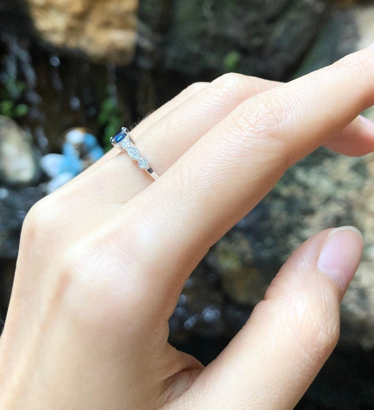 SJ2732 - Blue Sapphire with Diamond Ring Set in 18 Karat White Gold Settings