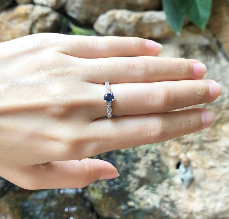 SJ2732 - Blue Sapphire with Diamond Ring Set in 18 Karat White Gold Settings