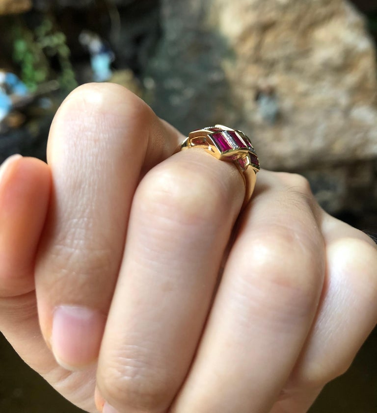 SJ1379 - Ruby with Diamond Ring Set in 18 Karat Gold Settings