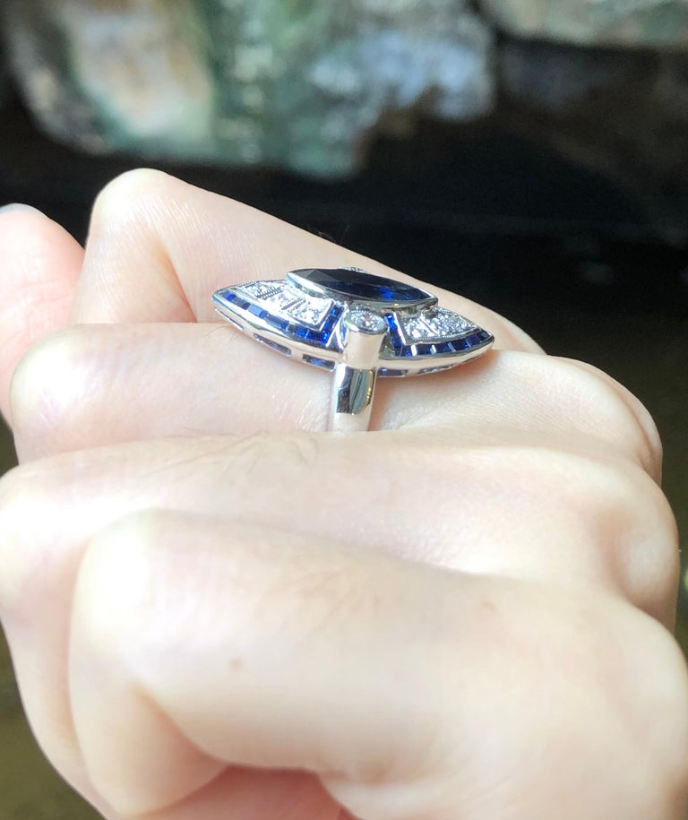 SJ1289 - Blue Sapphire with Diamond Ring Set in 18 Karat White Gold Settings