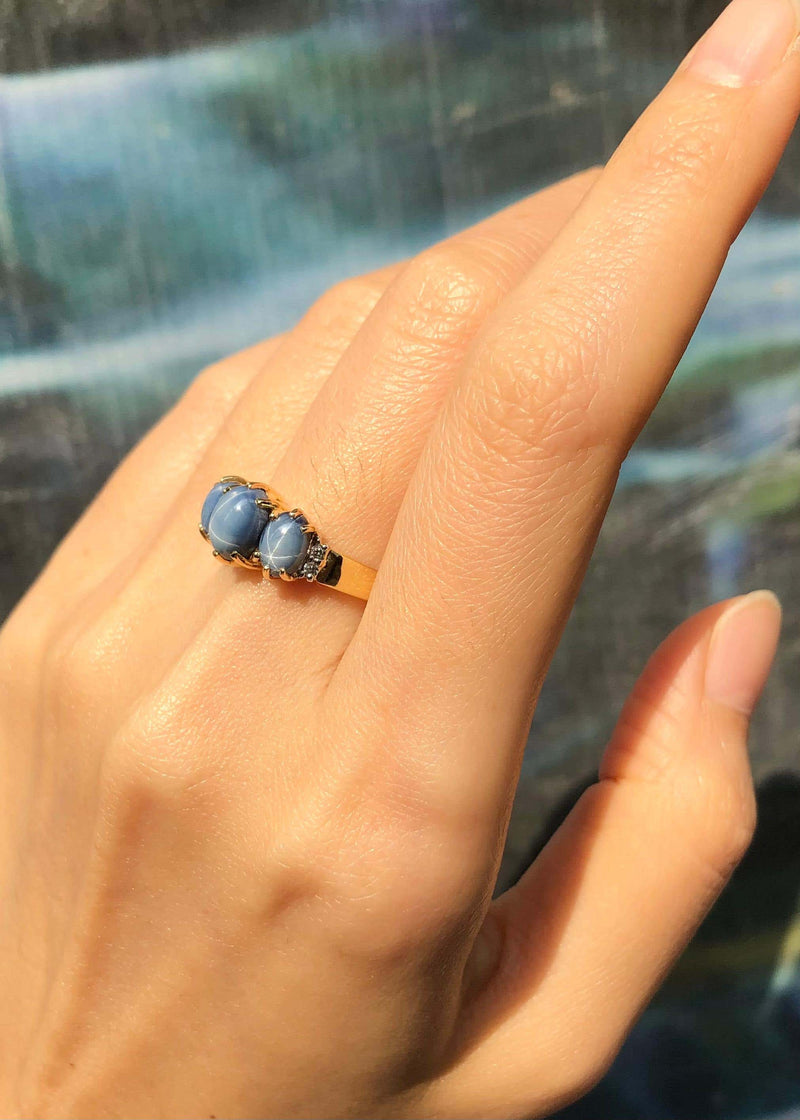 JR0041O - Blue Star Sapphire & Diamond Ring set in 18 Karat Gold Setting