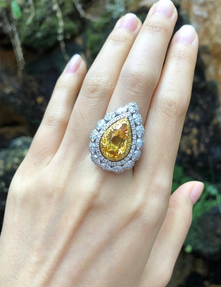 SJ1514 - Yellow Sapphire with Diamond and Yellow Diamond Ring Set in 18 Karat White Gold