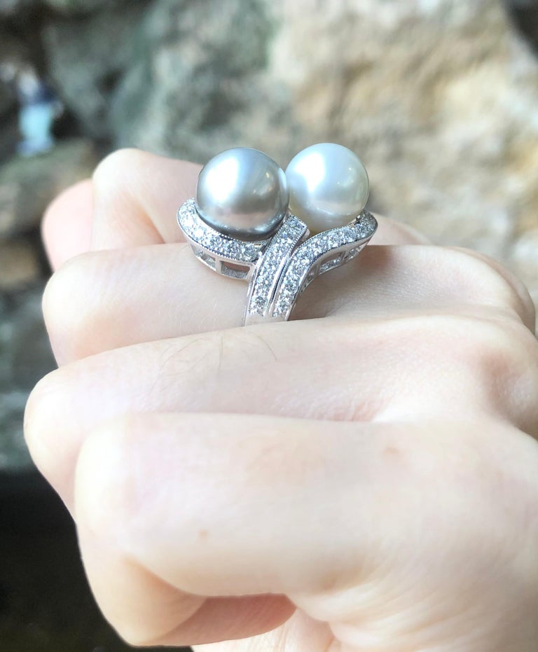 SJ1154 - South Sea Pearl with Diamond Ring Set in 18 Karat White Gold Settings