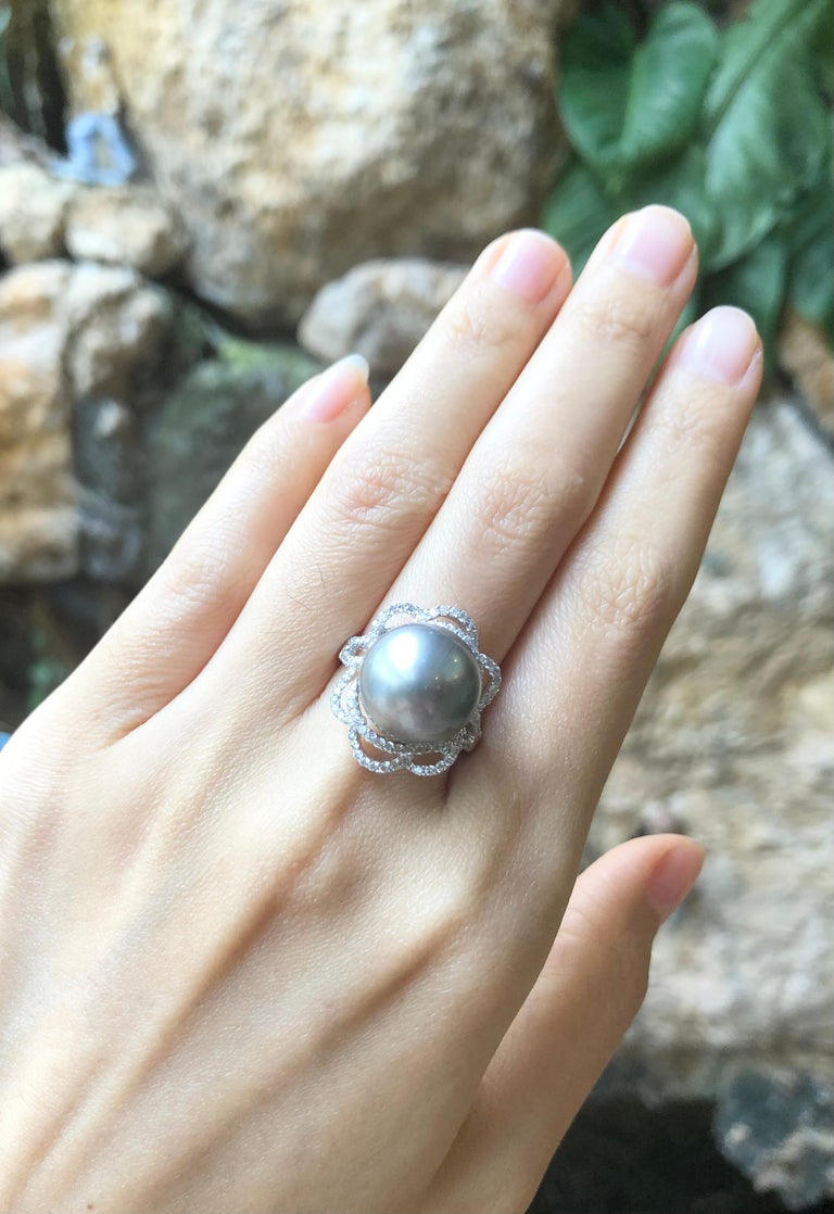 JR0834X - Tahitian South Sea Pearl & Diamond Ring Set in 18 Karat White Gold Setting