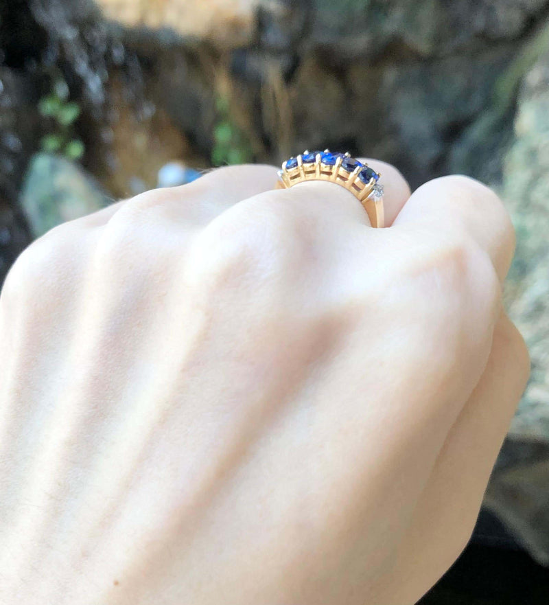 SJ3275 - Blue Sapphire with Diamond Ring Set in 18 Karat Gold Settings