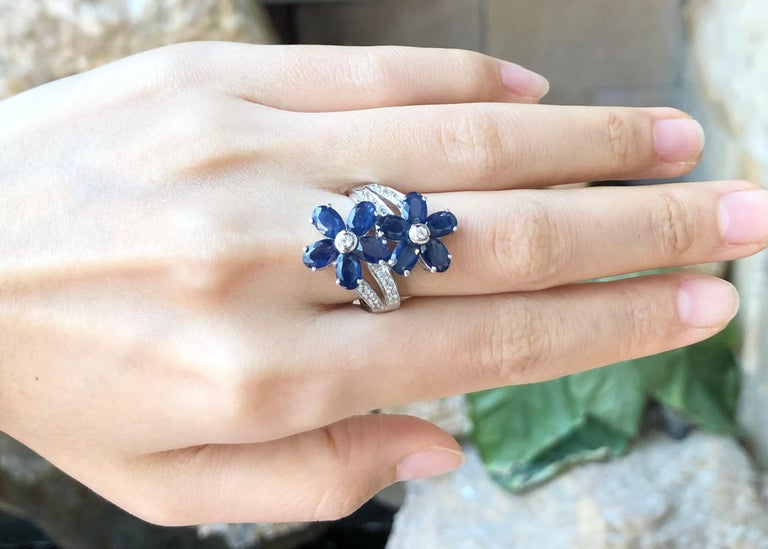SJ3047 - Blue Sapphire with Cubic Zirconia Ring set in Silver Settings
