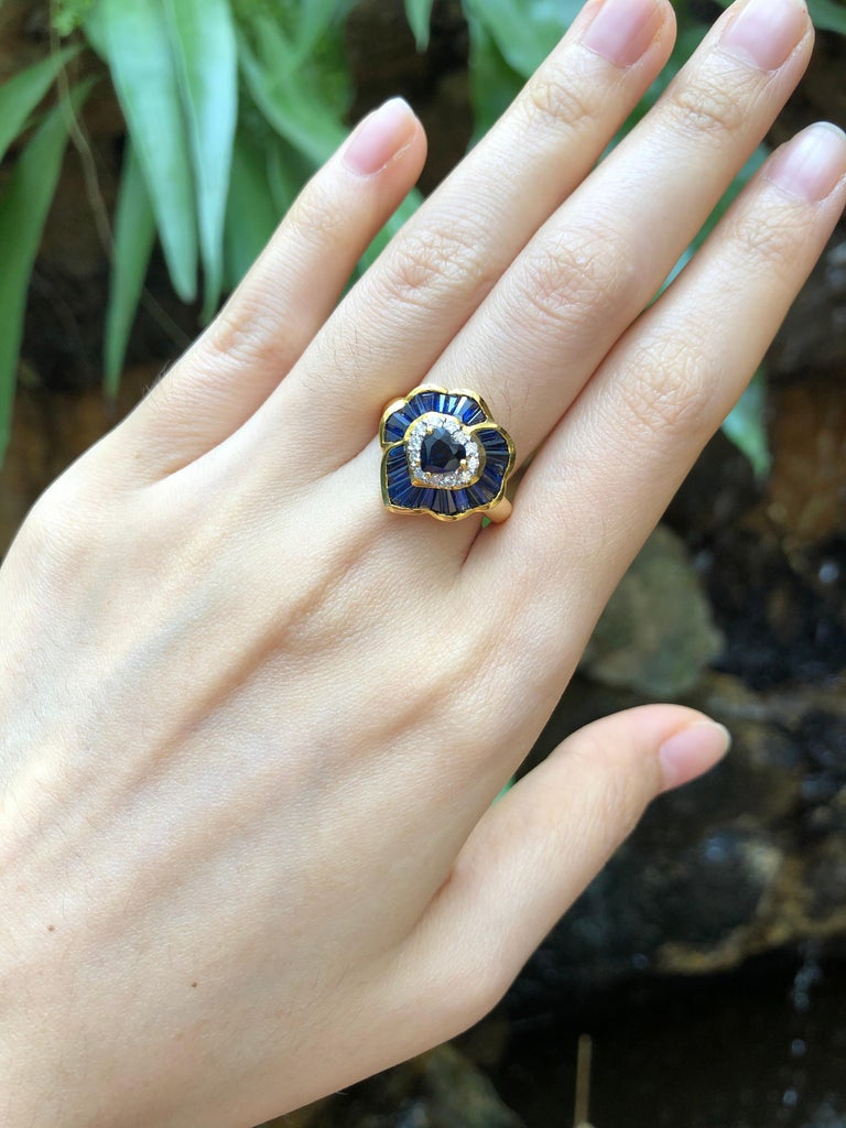 SJ2445 - Blue Sapphire with Diamond Ring Set in 18 Karat Gold Settings