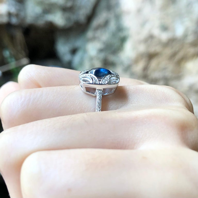 SJ3083 - Cabochon Blue Sapphire with Cubic Zirconia Ring set in Silver Settings