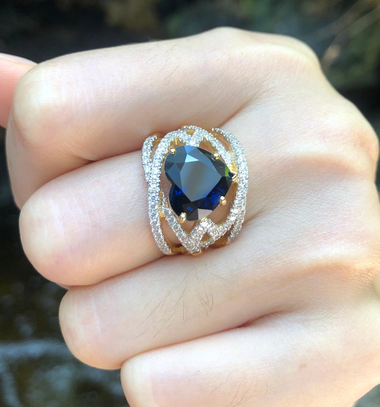 SJ1497 - Heart Shape Blue Sapphire with Diamond Ring Set in 18k Gold Settings
