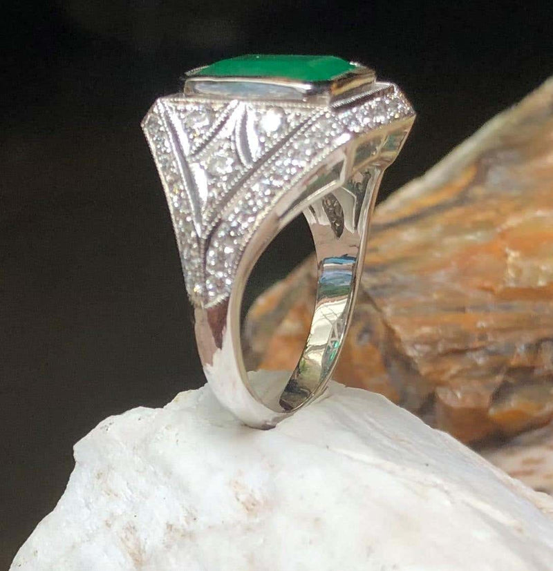 SJ2449 - Emerald with Diamond Ring Set in 18 Karat White Gold Settings