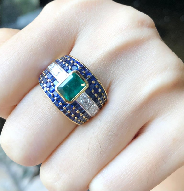 SJ1230 - Emerald with Blue Sapphire with Diamond Ring Set in 18 Karat Gold Settings
