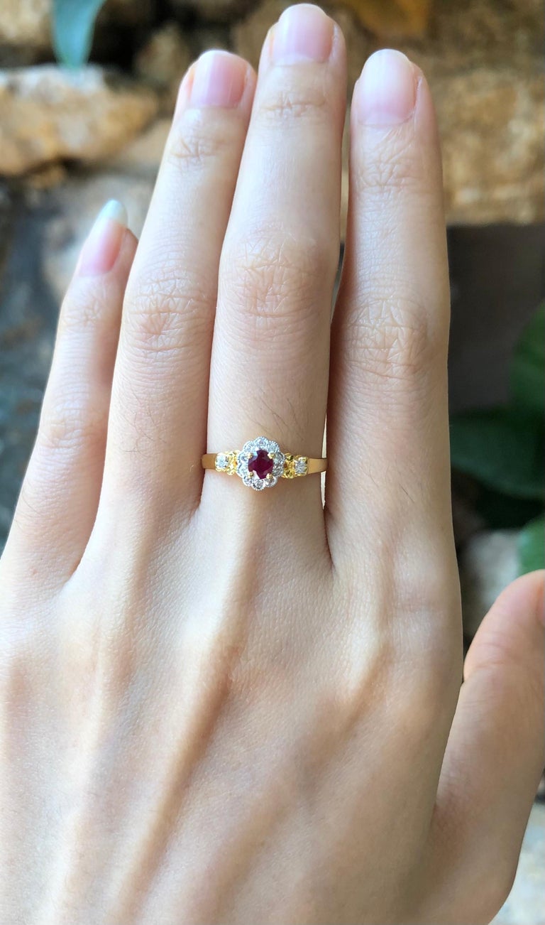 SJ6180 - Ruby 0.20 Carat with Diamond 0.12 Carat Ring Set in 18 Karat Gold Settings