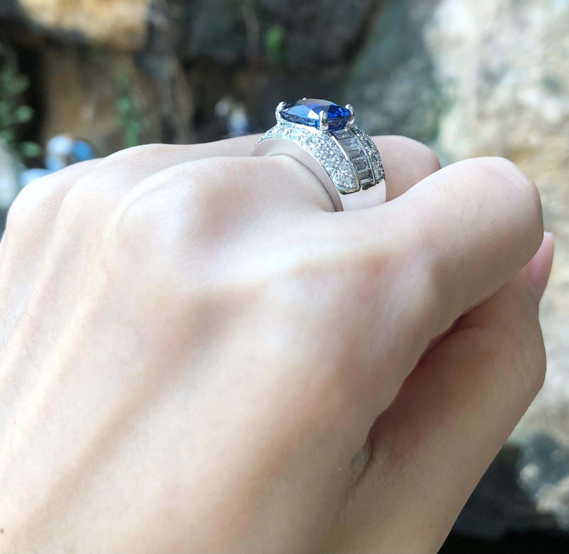 SJ2346 - Blue Sapphire 4.34 Carat Diamond 1.94 Carat Ring in 18 Karat White Gold Settings